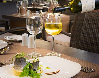 Dionissos-Table-1-380x300 Hotel Sun Beach Resort Complex - Hotel Photographer Harry Zampetoulas Rhodes 