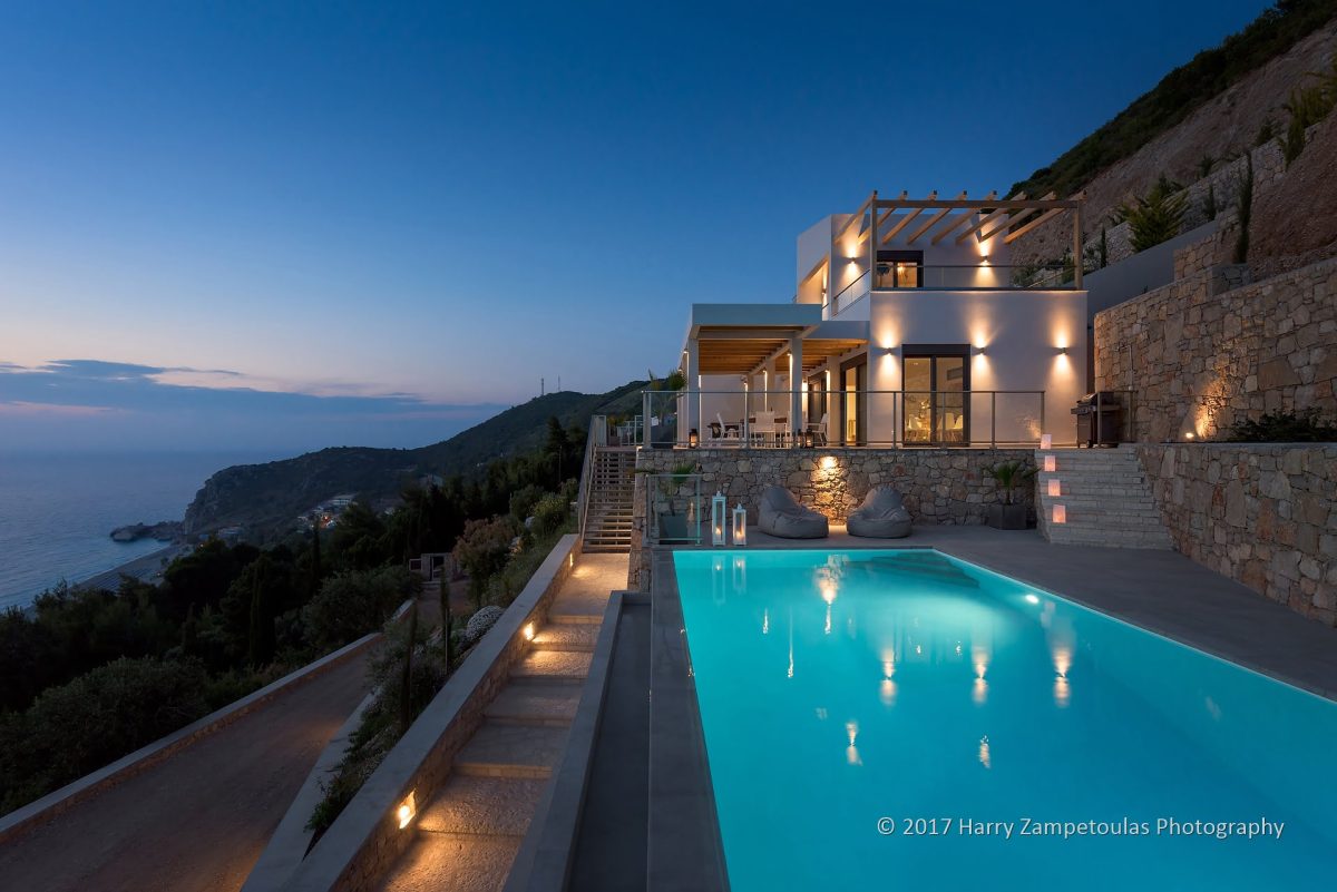 Exterior-Night-1-1200x801 Villa Helios - Kathisma Bay, Lefkada -  Φωτογράφιση Χάρης Ζαμπετούλας 