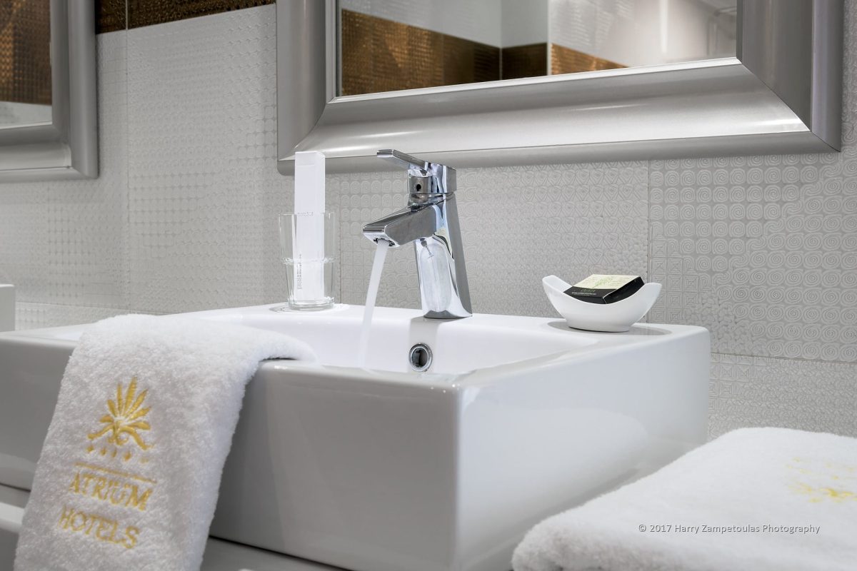 Bathroom-1a.jpg_Hi-Res-1200x800 Atrium Platinum 2017 - Φωτογράφιση Ξενοδοχείου Χάρης Ζαμπετούλας 