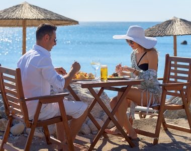 Beach-Table-Food-Couple-5-380x300 Atrium Prestige 2017 - Φωτογράφιση Ξενοδοχείων Χάρης Ζαμπετούλας 