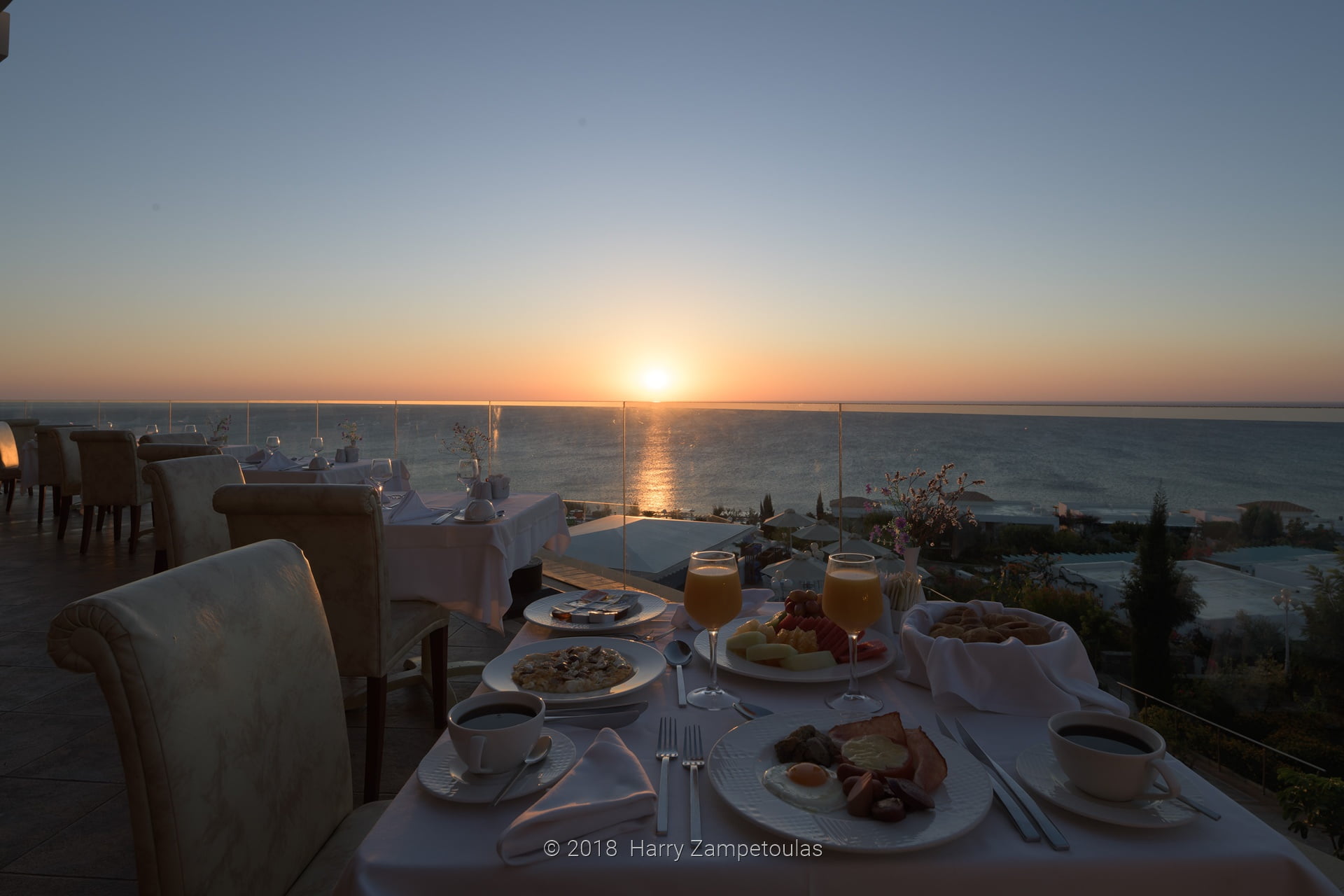 Atrium-Breakfast-1-B Πριν και Μετά 