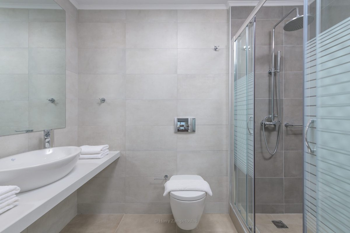 Bedroom-1-Bathroom-1200x800 Villa Allegra - Pefkos Hill Villas - Φωτογράφιση Χάρης Ζαμπετούλας 