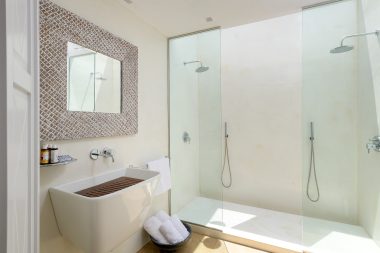 Bedroom-2-Bathroom-1-380x253 Aqua Visionaire Villa - Harry Zampetoulas Photography 