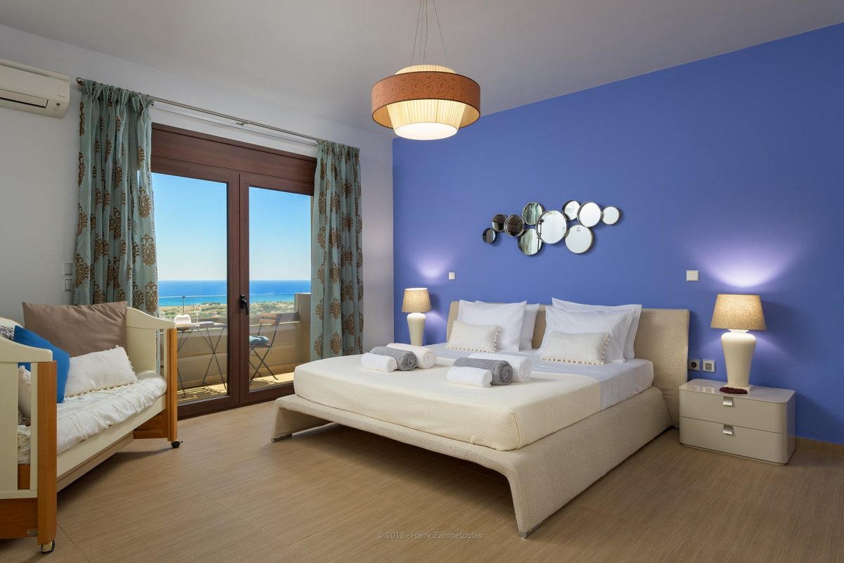 Bedroom-1-1200x800 Villa Cerulean - Φωτογράφιση Χάρης Ζαμπετούλας 