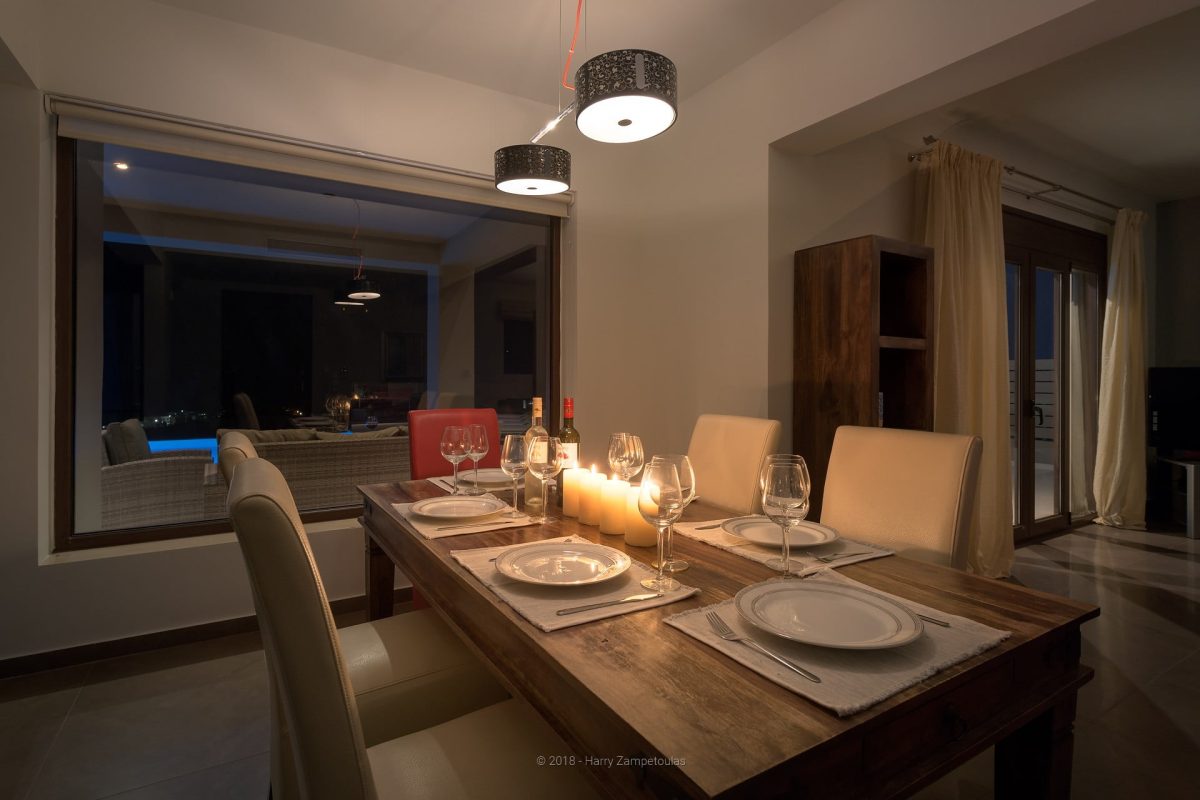 Dinner-Table-Night-1200x800 Villa Cerulean - Φωτογράφιση Χάρης Ζαμπετούλας 