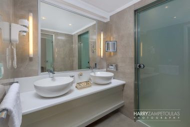 executivesuitewithprivatepool-bathroom-380x253 Rodos Palladium Hotel 2021 - Φωτογράφιση Ξενοδοχείων Χάρης Ζαμπετούλας 