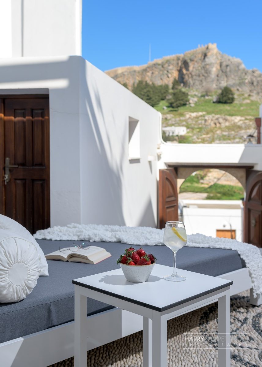 Yard-1-857x1200 Panthea Valasia Boutique Villa, Λίνδος – Φωτογράφιση Χάρης Ζαμπετούλας 