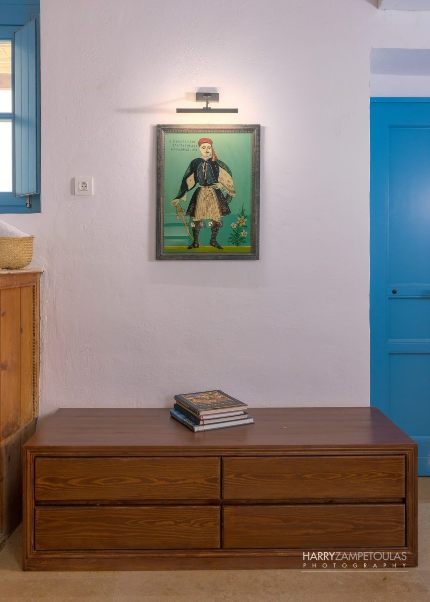 Sala-Misc-1_Web_Res-857x1200 Whitehouse 1871, Λαχανιά 