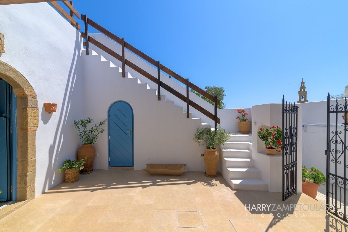 Yard-5_Web_Res-1200x800 Whitehouse 1871, Λαχανιά 