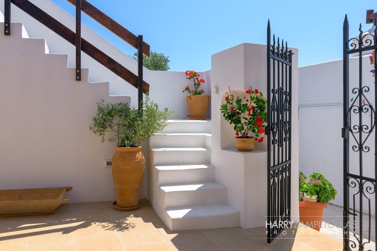 Yard-6_Web_Res-1200x800 Whitehouse 1871, Λαχανιά 